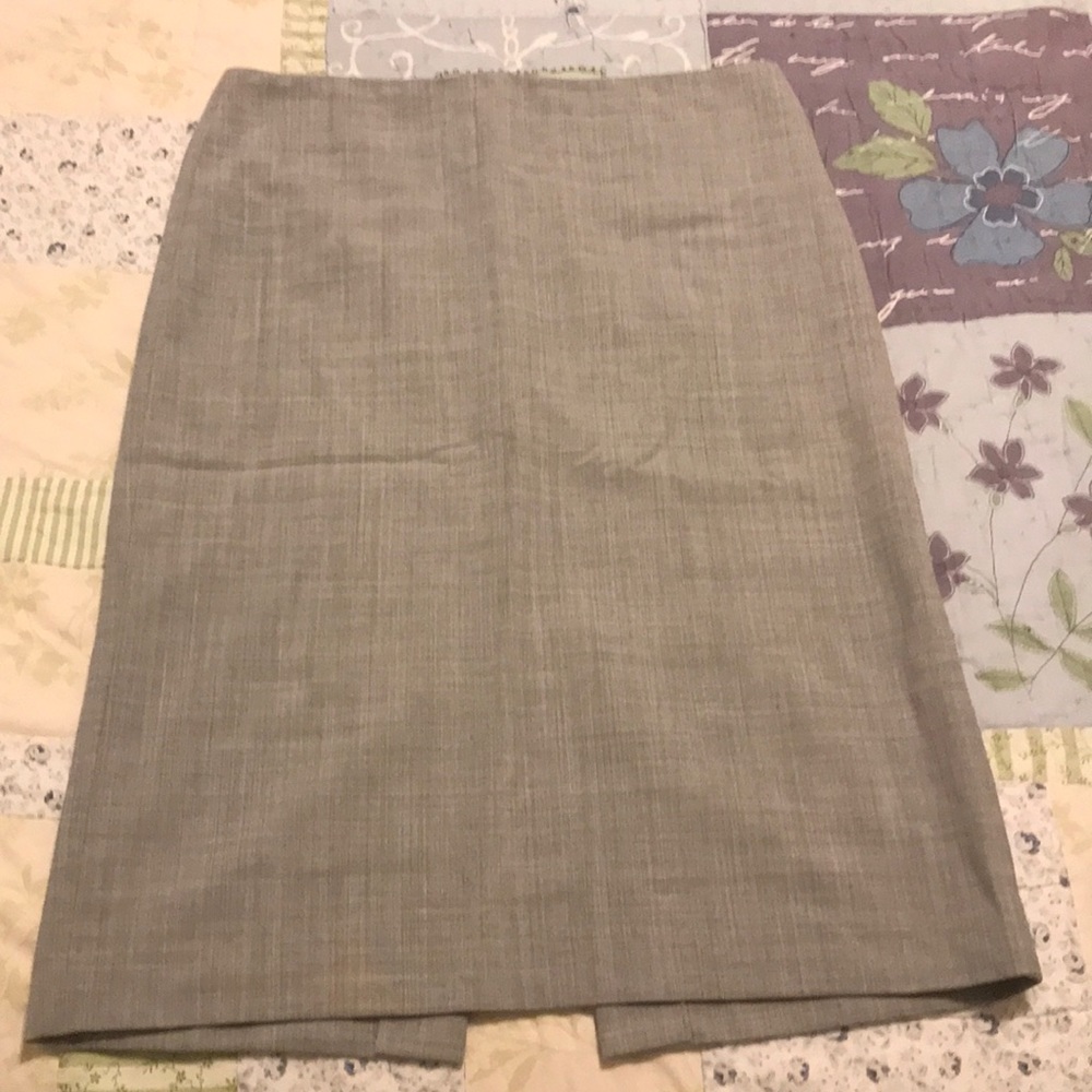 Body by Victoria pencil skirt- heather gray